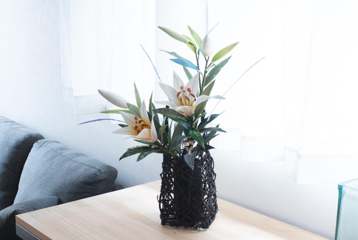 百合の花籠の写真